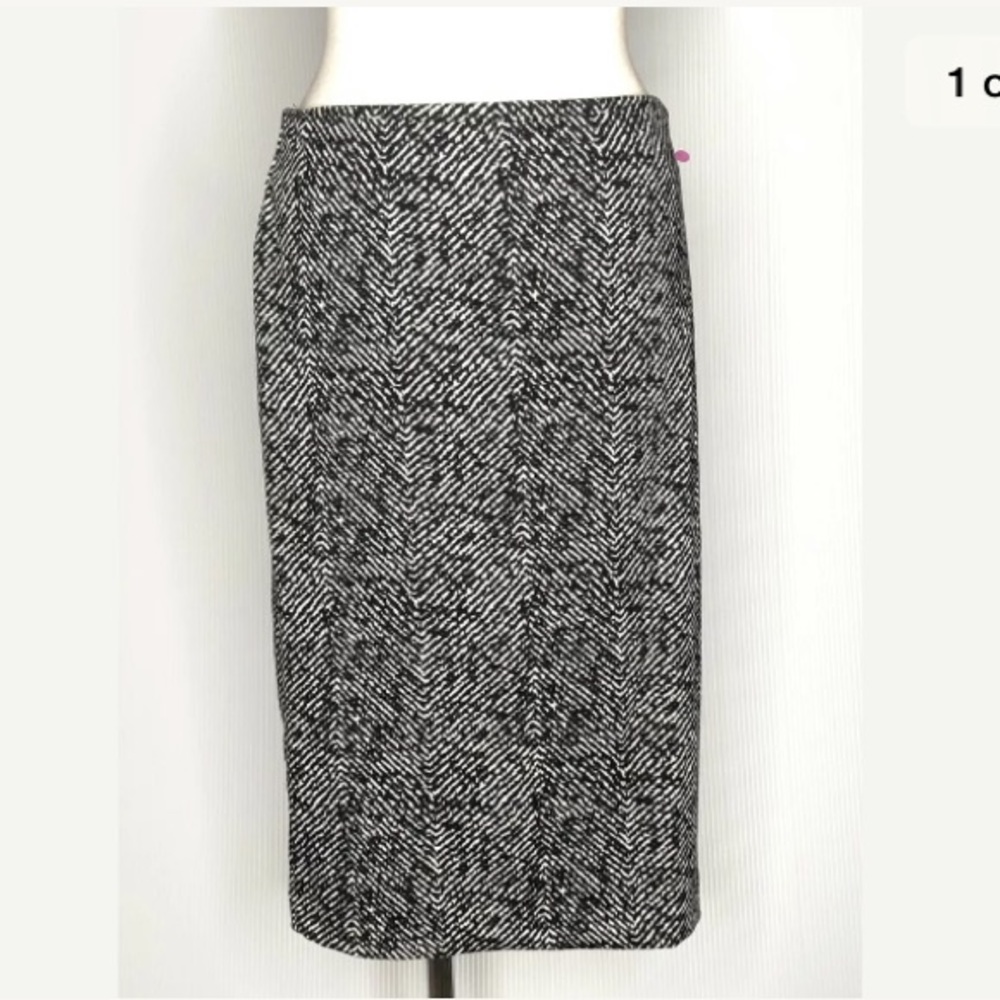 Covington Black & White pencil skirt